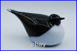 IITTALA /nuutajarvi BIRD BY O. TOIKA. BIRD IN BLACK AND WHITE. SIGNED AND LABELED