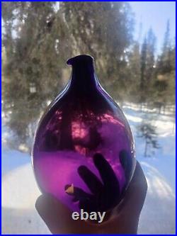 Timo Sarpaneva Bird bottle design, Lintupullo, purple signed art glass Iittala