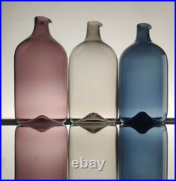 Timo Sarpaneva Iittala set of three beautiful 1950s bird bottle Lintupullo