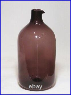 Timo Sarpaneva Lintupullo Bird Bottle Vase for Iittala, #2500. Mid Century