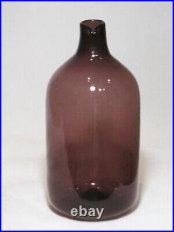 Timo Sarpaneva Lintupullo Bird Bottle Vase for Iittala, #2500. Mid Century